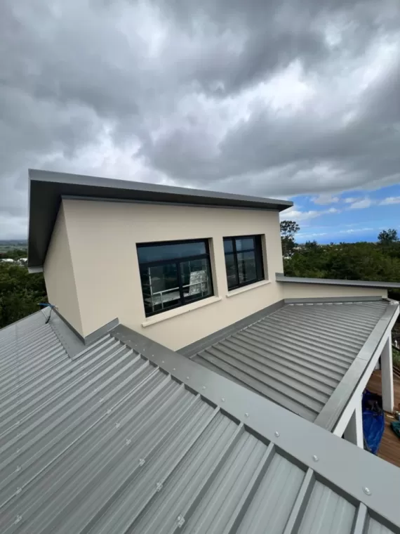 Une terrasse charpente en bois et en caillebotis, et la réalisation d'une toiture au Tampon, Le Tampon, GB Rénovation Toiture 974